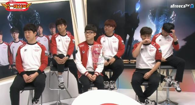 左右的一个 左右的一个